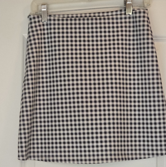 Princess Polly Black and White Gingham Mini Skirt - Picture 2 of 7